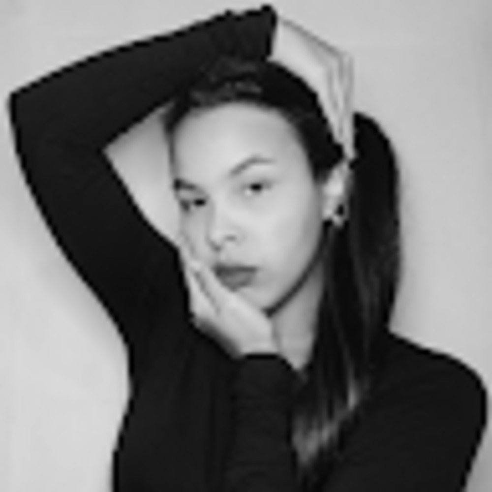Meet your Posher, Daniela